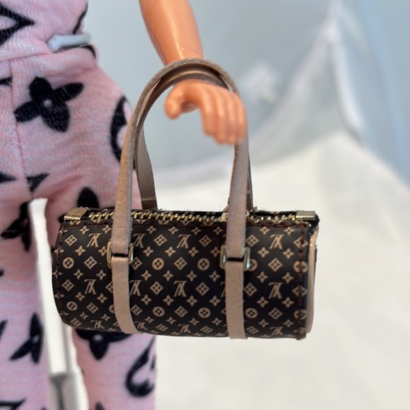 Mattel Couture Barbie 1966 - Picture 9 of 10